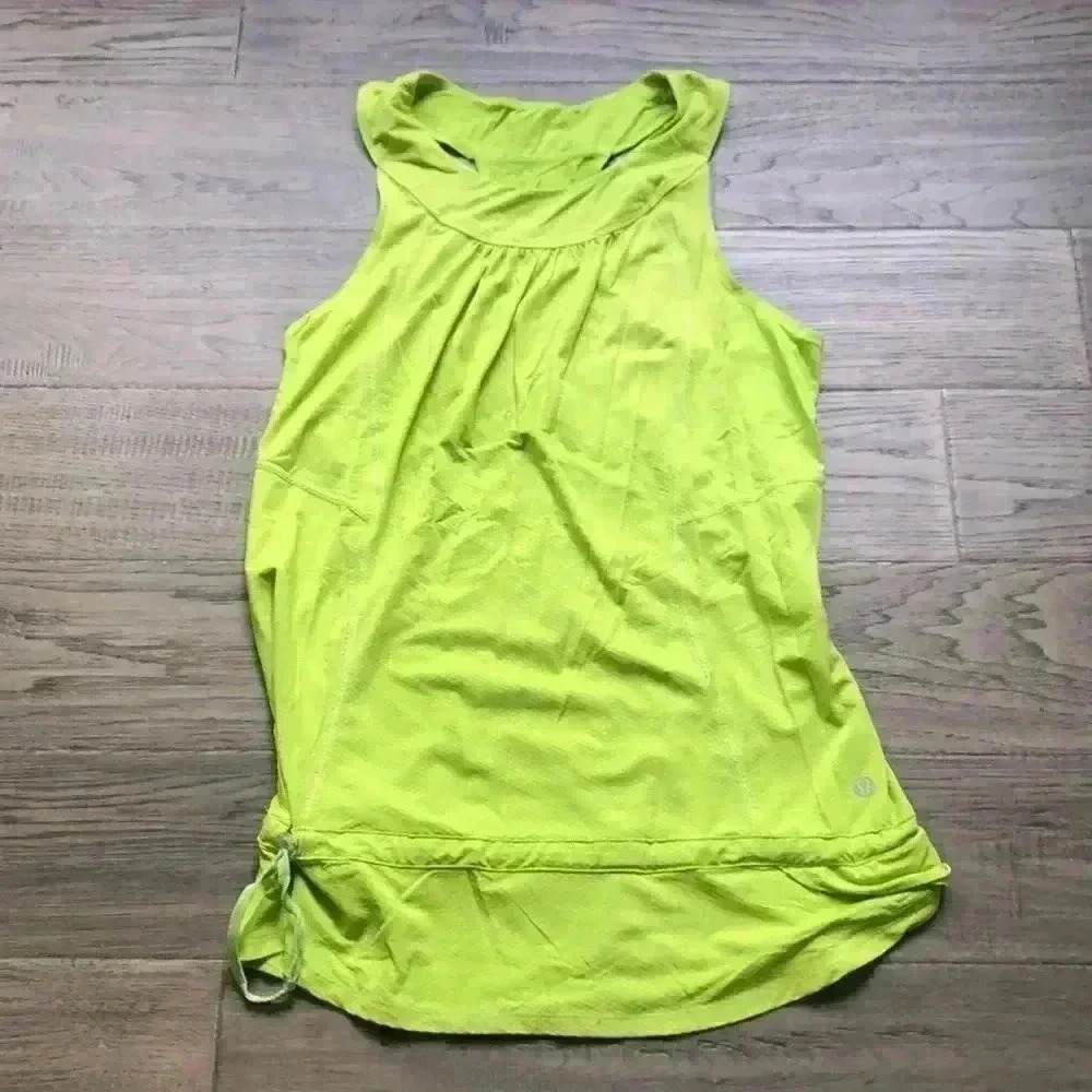 𝅺✨2/40✨🍋lululemon🍋 |  Neon green tank with elastic